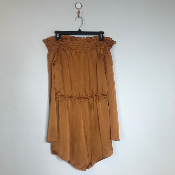Sabo Skirt Bronze Gold Color Off Shoulder Romper - Picture 6 of 11